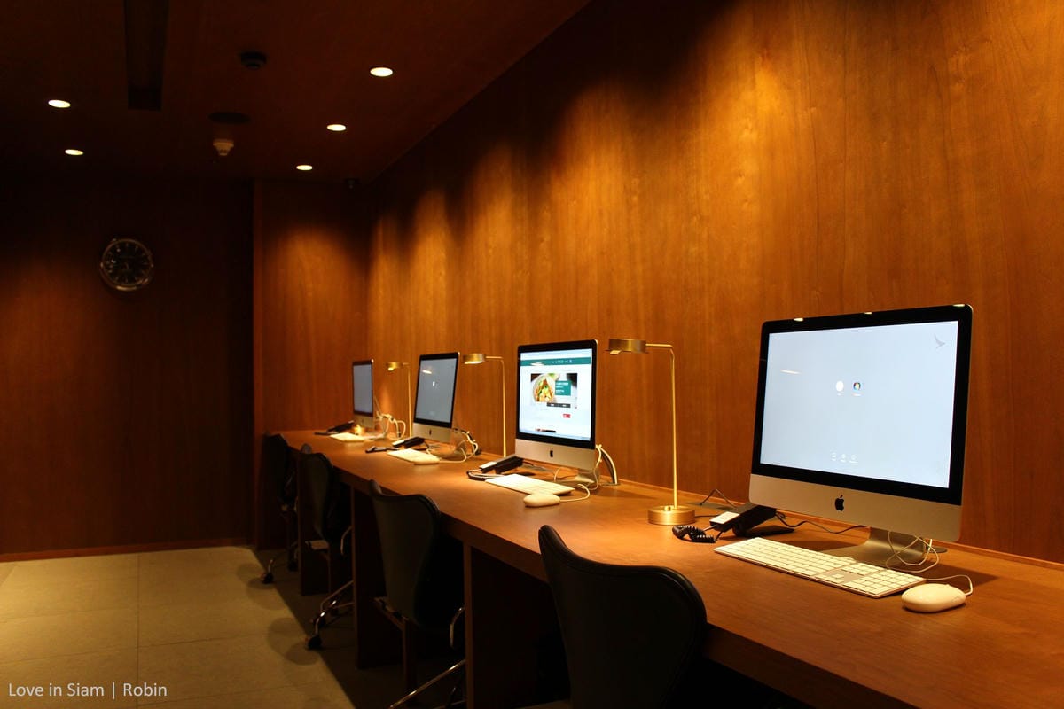 國泰航空台北貴賓室初體驗,桃園機場最大單一貴賓室,牛肉麵、珍奶、港點,多樣現做餐點飲料與放鬆空間! - 第32張圖 國泰航空台北貴賓室初體驗,桃園機場最大單一貴賓室,牛肉麵、珍奶、港點,多樣現做餐點飲料與放鬆空間!