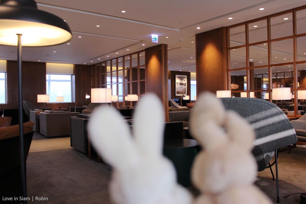 國泰航空台北貴賓室初體驗,桃園機場最大單一貴賓室,牛肉麵、珍奶、港點,多樣現做餐點飲料與放鬆空間! - 第64張圖 國泰航空台北貴賓室初體驗,桃園機場最大單一貴賓室,牛肉麵、珍奶、港點,多樣現做餐點飲料與放鬆空間!