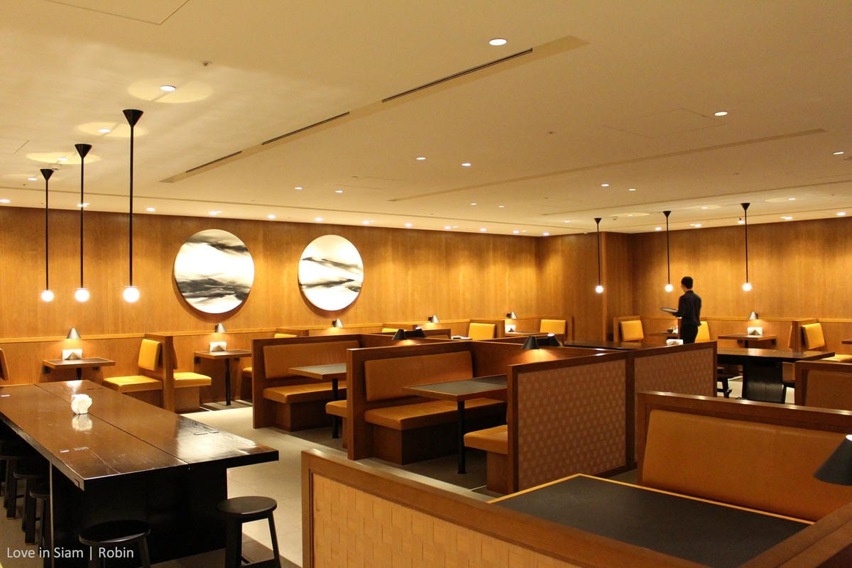 國泰航空台北貴賓室初體驗,桃園機場最大單一貴賓室,牛肉麵、珍奶、港點,多樣現做餐點飲料與放鬆空間! - 第38張圖 國泰航空台北貴賓室初體驗,桃園機場最大單一貴賓室,牛肉麵、珍奶、港點,多樣現做餐點飲料與放鬆空間!