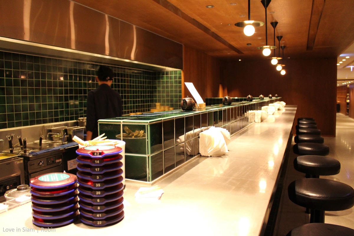 國泰航空台北貴賓室初體驗,桃園機場最大單一貴賓室,牛肉麵、珍奶、港點,多樣現做餐點飲料與放鬆空間! - 第35張圖 國泰航空台北貴賓室初體驗,桃園機場最大單一貴賓室,牛肉麵、珍奶、港點,多樣現做餐點飲料與放鬆空間!