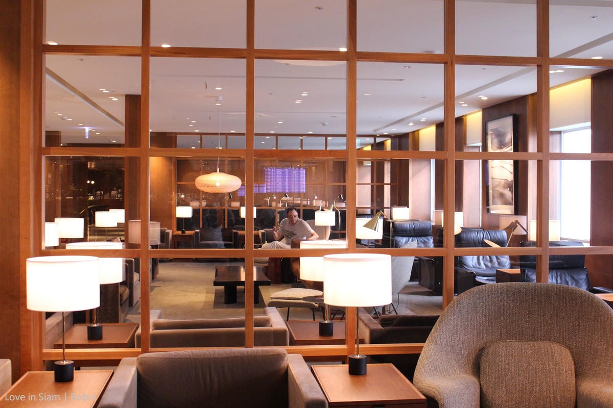 國泰航空台北貴賓室初體驗,桃園機場最大單一貴賓室,牛肉麵、珍奶、港點,多樣現做餐點飲料與放鬆空間! - 第44張圖 國泰航空台北貴賓室初體驗,桃園機場最大單一貴賓室,牛肉麵、珍奶、港點,多樣現做餐點飲料與放鬆空間!