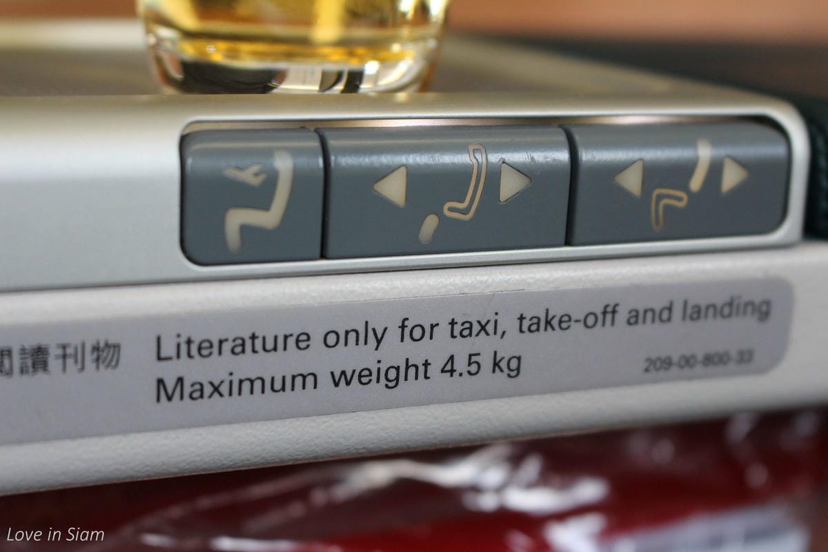 2016.05.27 國泰航空 CX407 台北-香港 商務艙飛行記錄-A330新地區性商務艙、完整服務、餐點介紹 - 第25張圖 2016.05.27 國泰航空 CX407 台北-香港 商務艙飛行記錄-A330新地區性商務艙、完整服務、餐點介紹