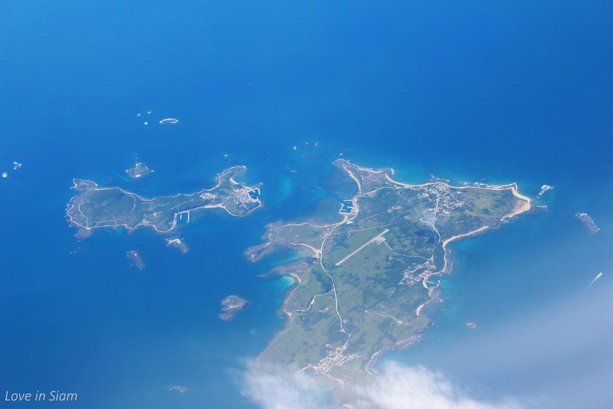 2016.05.27 國泰航空 CX407 台北-香港 商務艙飛行記錄-A330新地區性商務艙、完整服務、餐點介紹 - 第60張圖 2016.05.27 國泰航空 CX407 台北-香港 商務艙飛行記錄-A330新地區性商務艙、完整服務、餐點介紹