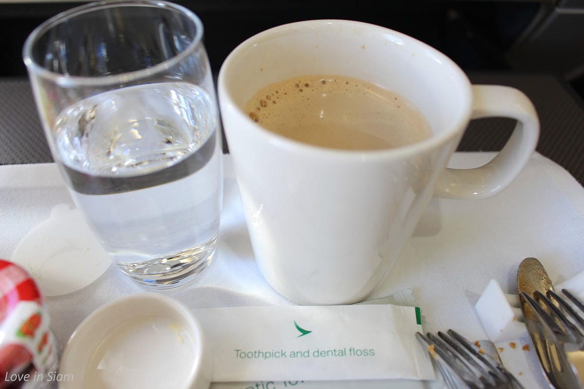 2016.05.27 國泰航空 CX407 台北-香港 商務艙飛行記錄-A330新地區性商務艙、完整服務、餐點介紹 - 第62張圖 2016.05.27 國泰航空 CX407 台北-香港 商務艙飛行記錄-A330新地區性商務艙、完整服務、餐點介紹