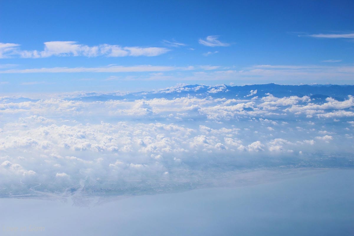 2016.05.27 國泰航空 CX407 台北-香港 商務艙飛行記錄-A330新地區性商務艙、完整服務、餐點介紹 - 第50張圖 2016.05.27 國泰航空 CX407 台北-香港 商務艙飛行記錄-A330新地區性商務艙、完整服務、餐點介紹