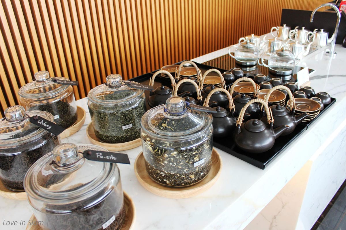 國泰航空 香港 寰宇堂頭等貴賓室-不只淋浴還能泡澡的超豪華頭等體驗,美食、名酒徹底放鬆,完整介紹! - 第28張圖 國泰航空 香港 寰宇堂頭等貴賓室-不只淋浴還能泡澡的超豪華頭等體驗,美食、名酒徹底放鬆,完整介紹!