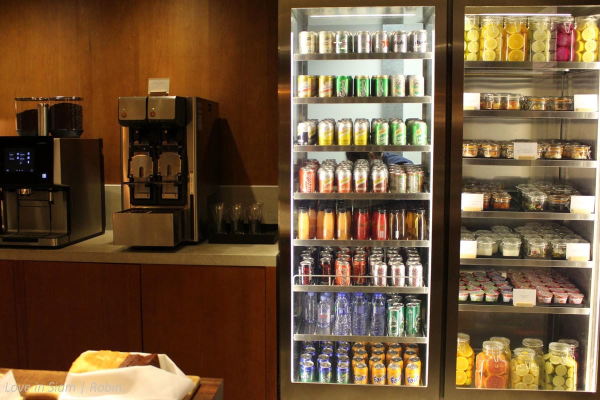 國泰航空 香港 玉衡堂頭等貴賓室-中西美食、足部按摩，五感豪華體驗國泰最新、最高等級旗艦貴賓室!