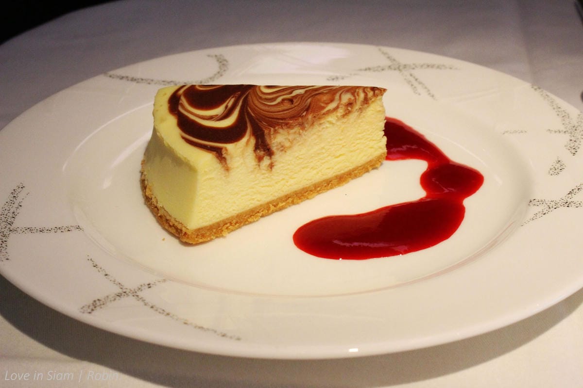 2016.05.27 國泰航空 CX701 香港-曼谷 77W頭等艙飛行記錄-詳盡服務、餐點介紹,帶你吃飽喝足躺著飛! - 第54張圖 2016.05.27 國泰航空 CX701 香港-曼谷 77W頭等艙飛行記錄-詳盡服務、餐點介紹,帶你吃飽喝足躺著飛!