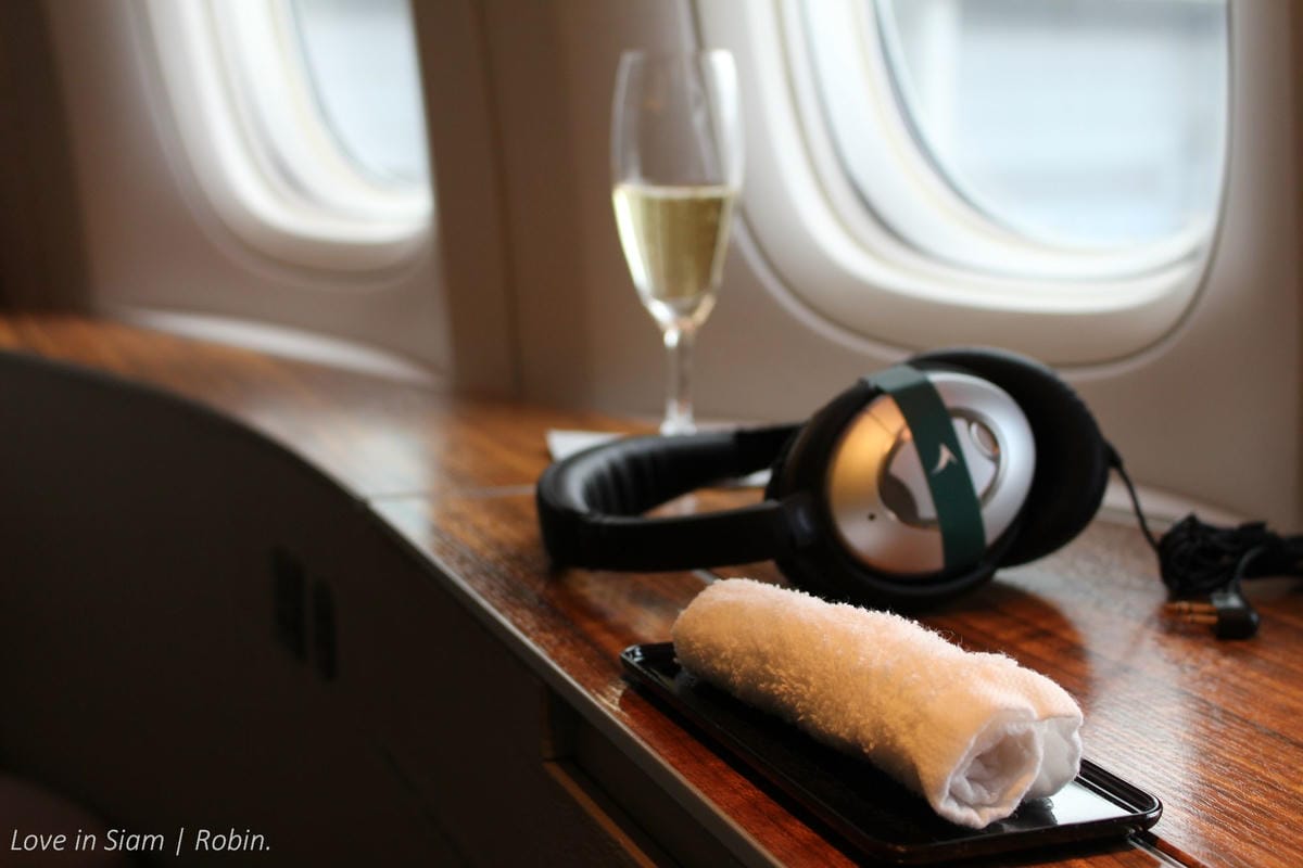 2016.05.27 國泰航空 CX701 香港-曼谷 77W頭等艙飛行記錄-詳盡服務、餐點介紹,帶你吃飽喝足躺著飛! - 第20張圖 2016.05.27 國泰航空 CX701 香港-曼谷 77W頭等艙飛行記錄-詳盡服務、餐點介紹,帶你吃飽喝足躺著飛!