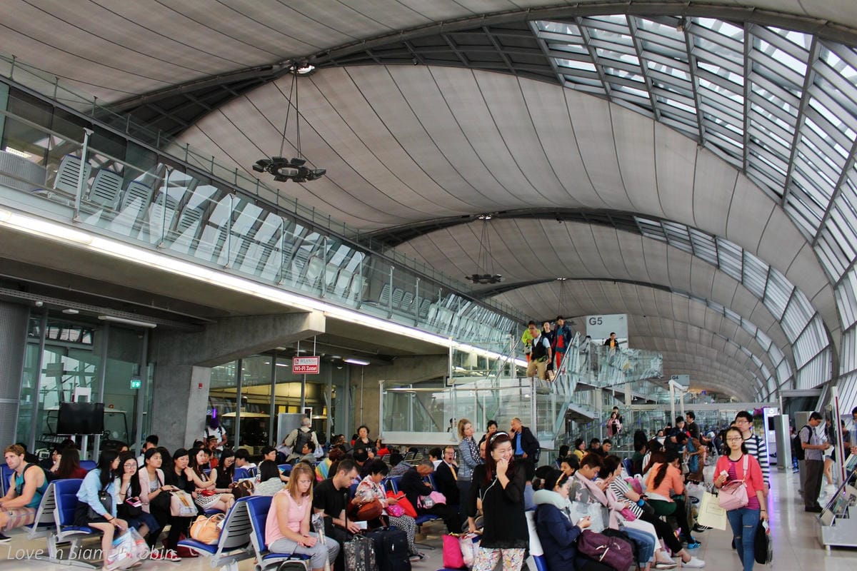 2016.05.31 國泰航空 CX700 曼谷-香港 商務艙飛行記錄-長程版反魚骨式A330、詳盡服務、餐點介紹! - 第4張圖 2016.05.31 國泰航空 CX700 曼谷-香港 商務艙飛行記錄-長程版反魚骨式A330、詳盡服務、餐點介紹!