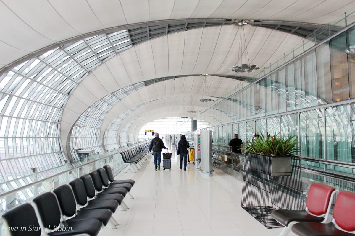 2016.05.31 國泰航空 CX700 曼谷-香港 商務艙飛行記錄-長程版反魚骨式A330、詳盡服務、餐點介紹! - 第2張圖 2016.05.31 國泰航空 CX700 曼谷-香港 商務艙飛行記錄-長程版反魚骨式A330、詳盡服務、餐點介紹!