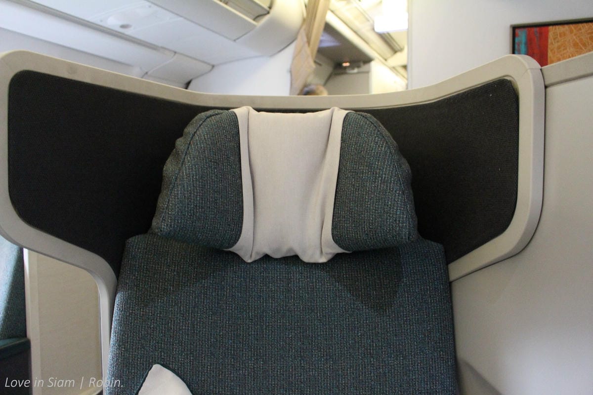 2016.05.31 國泰航空 CX700 曼谷-香港 商務艙飛行記錄-長程版反魚骨式A330、詳盡服務、餐點介紹! - 第17張圖 2016.05.31 國泰航空 CX700 曼谷-香港 商務艙飛行記錄-長程版反魚骨式A330、詳盡服務、餐點介紹!