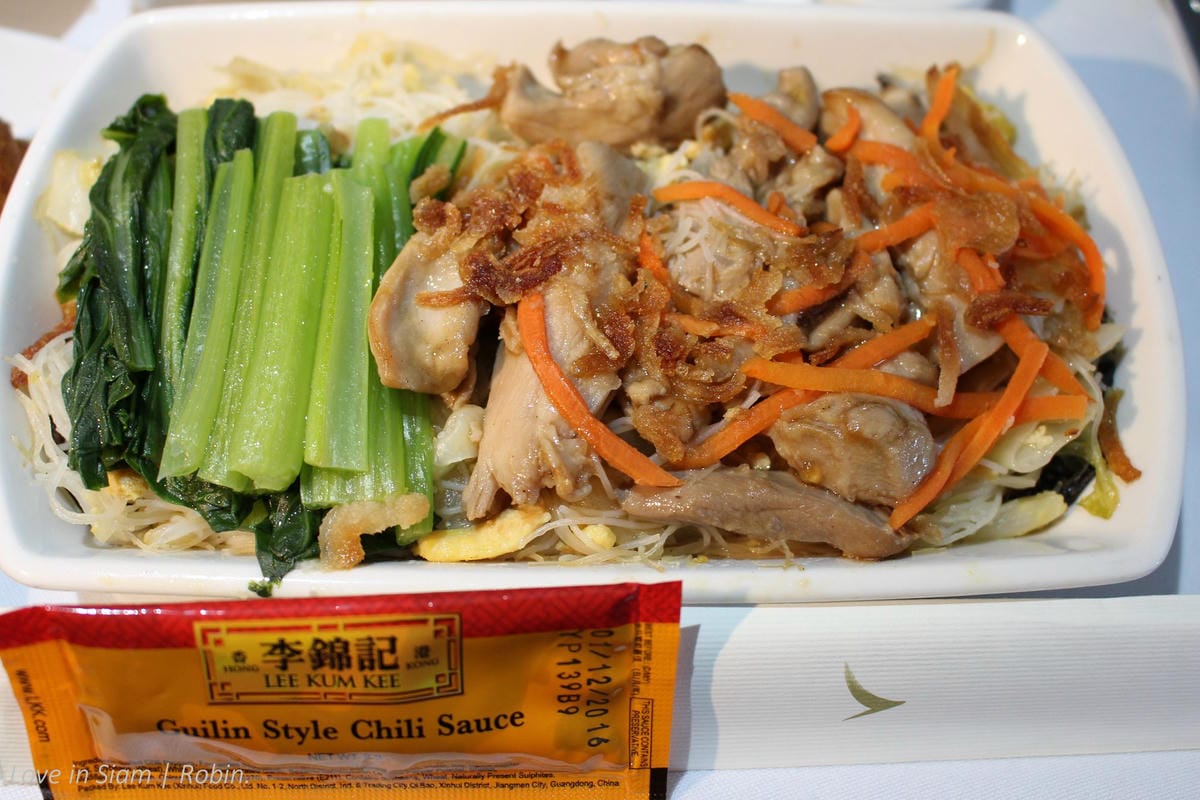 2016.05.31 國泰航空 CX700 曼谷-香港 商務艙飛行記錄-長程版反魚骨式A330、詳盡服務、餐點介紹! - 第48張圖 2016.05.31 國泰航空 CX700 曼谷-香港 商務艙飛行記錄-長程版反魚骨式A330、詳盡服務、餐點介紹!