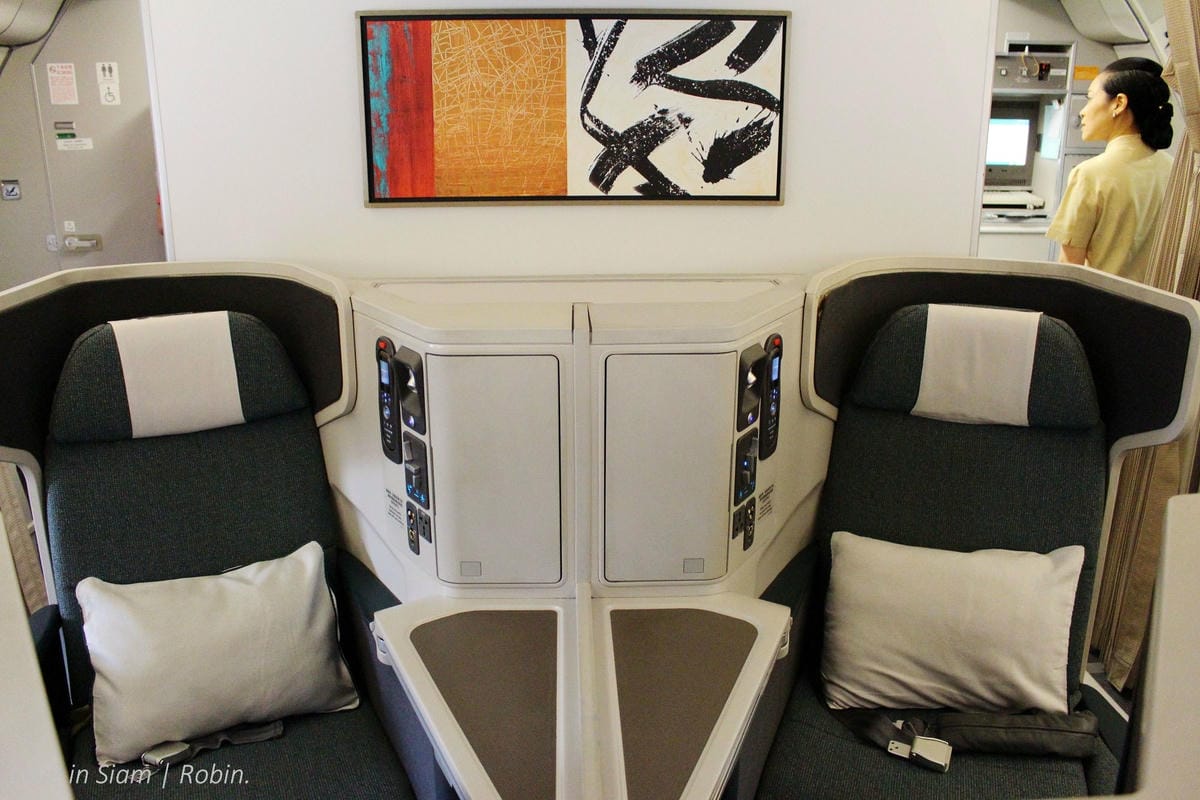 2016.05.31 國泰航空 CX700 曼谷-香港 商務艙飛行記錄-長程版反魚骨式A330、詳盡服務、餐點介紹! - 第12張圖 2016.05.31 國泰航空 CX700 曼谷-香港 商務艙飛行記錄-長程版反魚骨式A330、詳盡服務、餐點介紹!