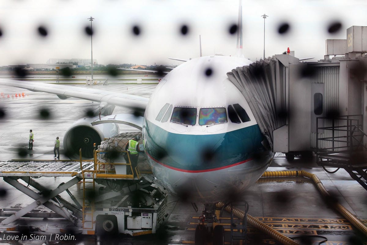 2016.05.31 國泰航空 CX700 曼谷-香港 商務艙飛行記錄-長程版反魚骨式A330、詳盡服務、餐點介紹! - 第7張圖 2016.05.31 國泰航空 CX700 曼谷-香港 商務艙飛行記錄-長程版反魚骨式A330、詳盡服務、餐點介紹!