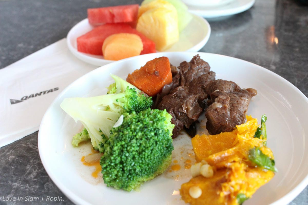 澳洲航空香港貴賓室 – 旗艦級水準,特色餐飲、寬敞環境、親切服務,寰宇一家香港商務貴賓室首選! - 第28張圖 澳洲航空香港貴賓室 – 旗艦級水準,特色餐飲、寬敞環境、親切服務,寰宇一家香港商務貴賓室首選!