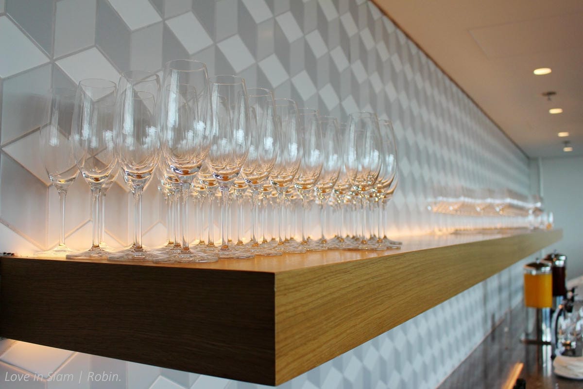 澳洲航空香港貴賓室 – 旗艦級水準,特色餐飲、寬敞環境、親切服務,寰宇一家香港商務貴賓室首選! - 第20張圖 澳洲航空香港貴賓室 – 旗艦級水準,特色餐飲、寬敞環境、親切服務,寰宇一家香港商務貴賓室首選!