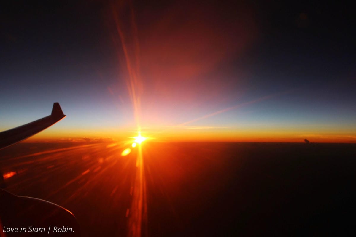 2016.05.31 港龍航空 KA482 香港-台北 A330商務艙飛行記錄-港龍初體驗,詳盡服務、餐點介紹! - 第50張圖 2016.05.31 港龍航空 KA482 香港-台北 A330商務艙飛行記錄-港龍初體驗,詳盡服務、餐點介紹!