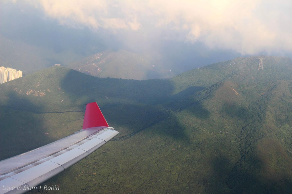 2016.05.31 港龍航空 KA482 香港-台北 A330商務艙飛行記錄-港龍初體驗,詳盡服務、餐點介紹! - 第35張圖 2016.05.31 港龍航空 KA482 香港-台北 A330商務艙飛行記錄-港龍初體驗,詳盡服務、餐點介紹!