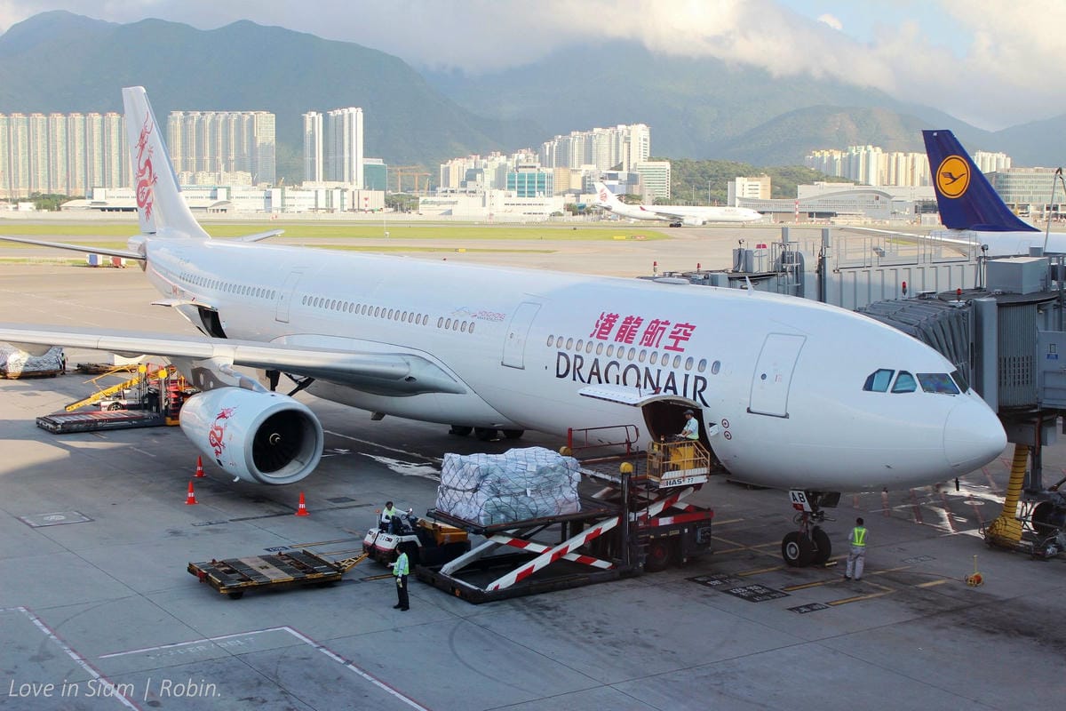 2016.05.31 港龍航空 KA482 香港-台北 A330商務艙飛行記錄-港龍初體驗,詳盡服務、餐點介紹! - 第3張圖 2016.05.31 港龍航空 KA482 香港-台北 A330商務艙飛行記錄-港龍初體驗,詳盡服務、餐點介紹!