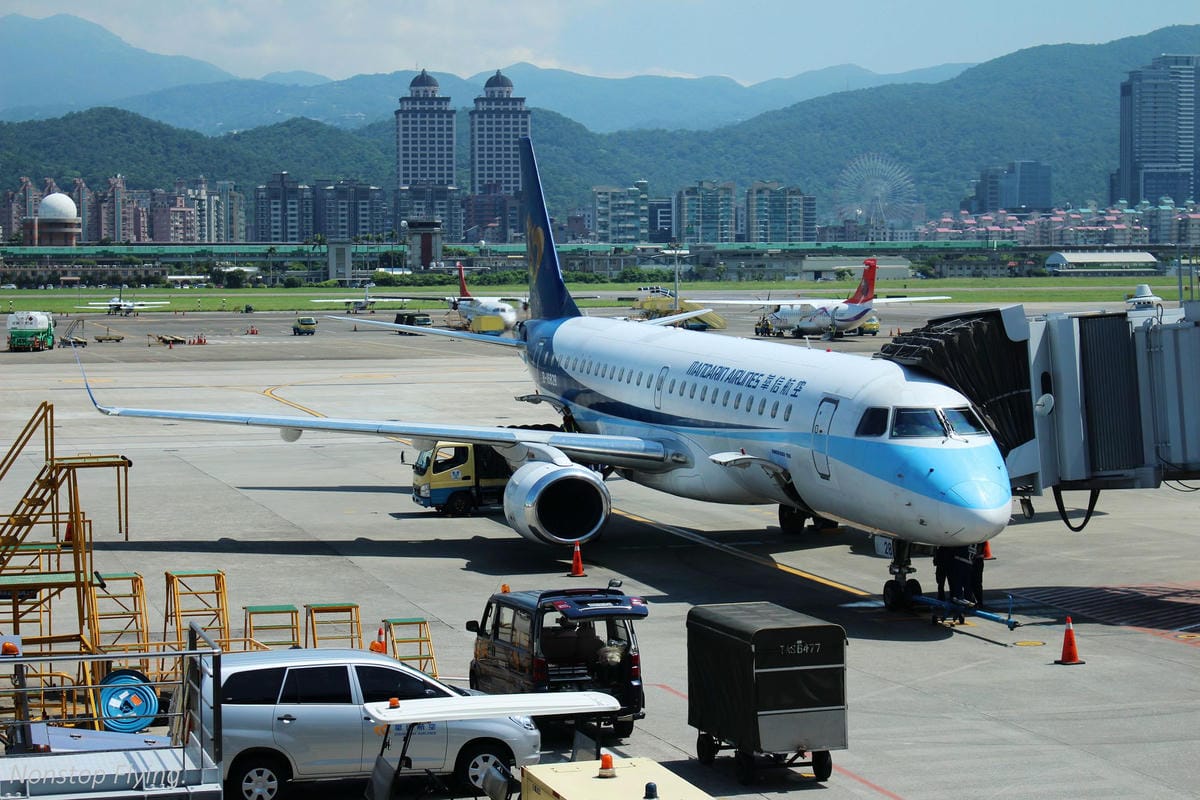 2016.06.21 立榮航空 B7-8757 台北松山-馬祖南竿 飛行記錄 -詳細圖文紀實 - 第9張圖 2016.06.21 立榮航空 B7-8757 台北松山-馬祖南竿 飛行記錄 -詳細圖文紀實
