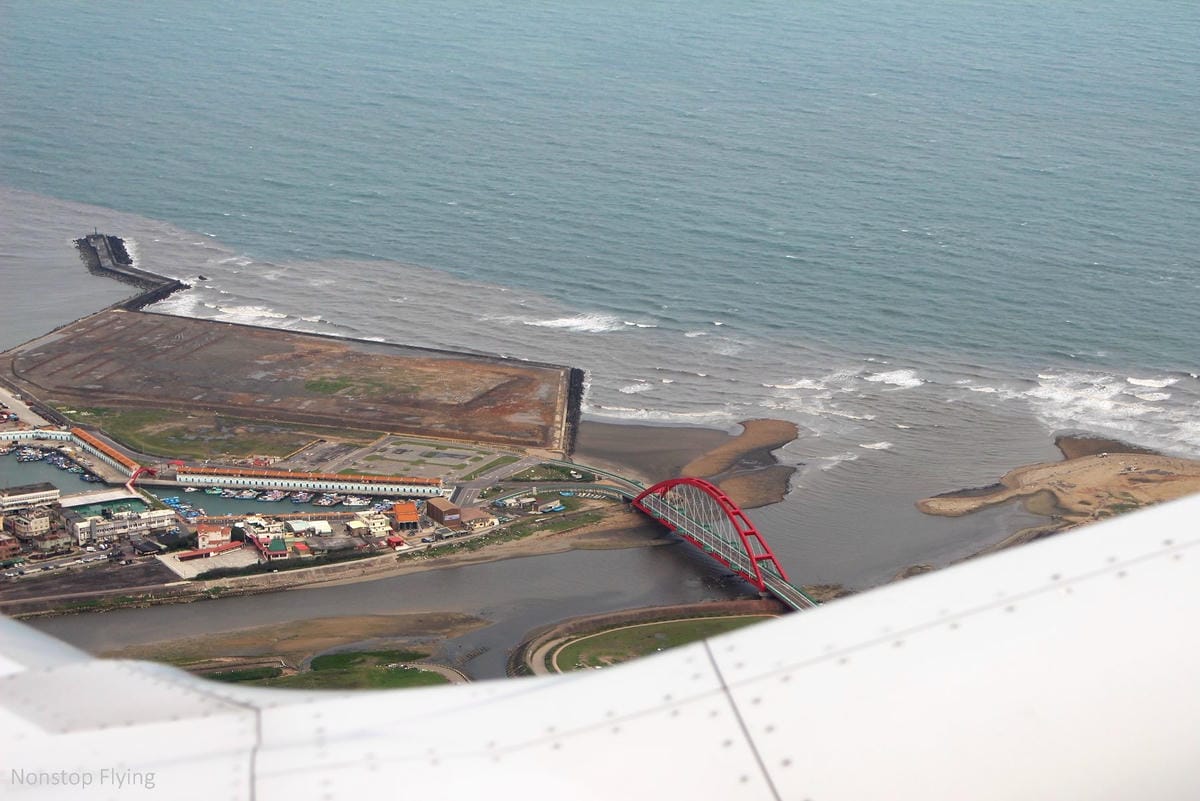 2017.04.13 日本航空JL814 桃園-關西 737飛行記錄-全機個人娛樂系統、精緻餐點、親切日式服務、大額度託運行李 - 第27張圖 2017.04.13 日本航空JL814 桃園-關西 737飛行記錄-全機個人娛樂系統、精緻餐點、親切日式服務、大額度託運行李