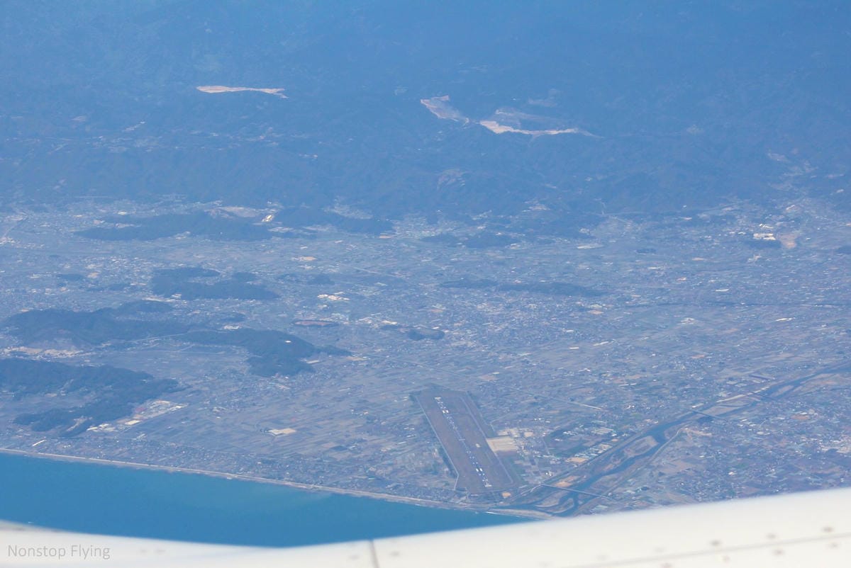 2017.04.13 日本航空JL814 桃園-關西 737飛行記錄-全機個人娛樂系統、精緻餐點、親切日式服務、大額度託運行李 - 第40張圖 2017.04.13 日本航空JL814 桃園-關西 737飛行記錄-全機個人娛樂系統、精緻餐點、親切日式服務、大額度託運行李