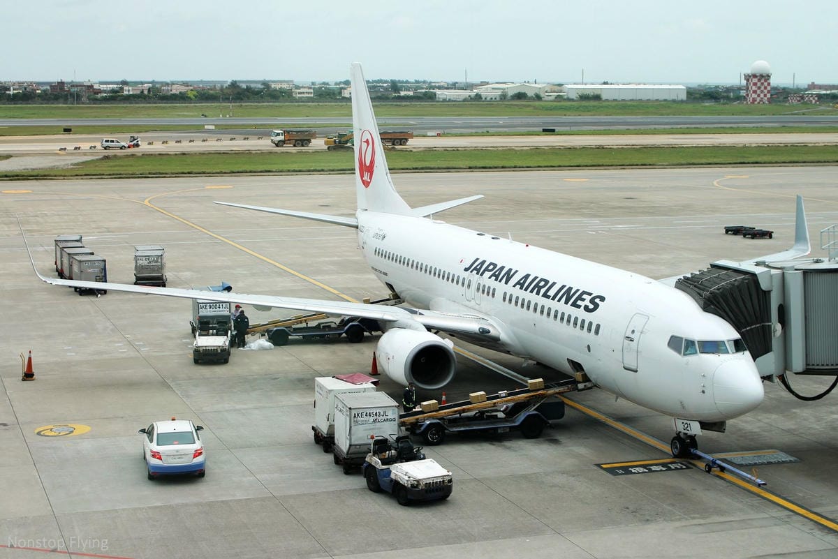 2017.04.13 日本航空JL814 桃園-關西 737飛行記錄-全機個人娛樂系統、精緻餐點、親切日式服務、大額度託運行李 - 第5張圖 2017.04.13 日本航空JL814 桃園-關西 737飛行記錄-全機個人娛樂系統、精緻餐點、親切日式服務、大額度託運行李
