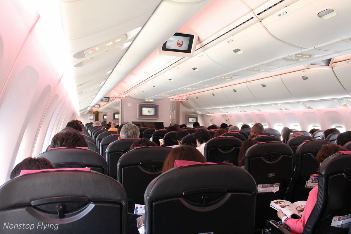 2017.04.16 日本航空JL118 伊丹-羽田 飛行記錄-767新SKY NEXT客艙,新穎舒適、免費機上Wi-Fi,親切熱情服務! - 第34張圖 2017.04.16 日本航空JL118 伊丹-羽田 飛行記錄-767新SKY NEXT客艙,新穎舒適、免費機上Wi-Fi,親切熱情服務!