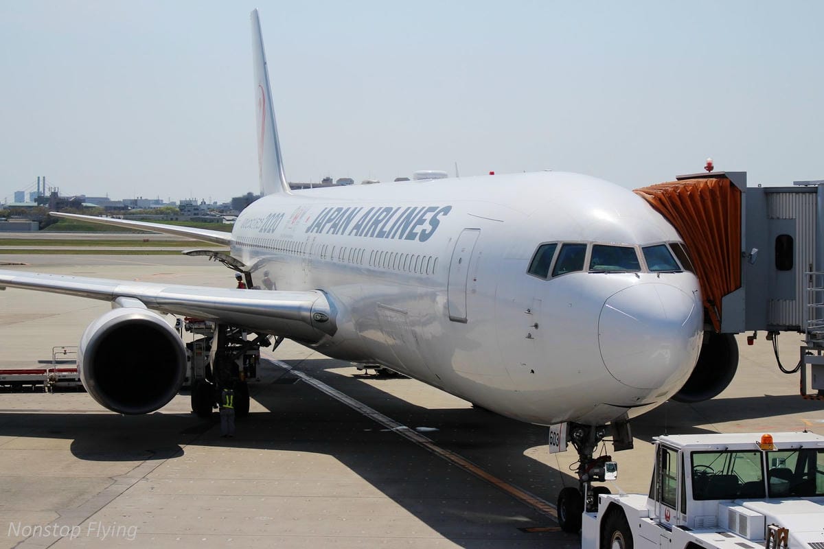 2017.04.16 日本航空JL118 伊丹-羽田 飛行記錄-767新SKY NEXT客艙,新穎舒適、免費機上Wi-Fi,親切熱情服務! - 第13張圖 2017.04.16 日本航空JL118 伊丹-羽田 飛行記錄-767新SKY NEXT客艙,新穎舒適、免費機上Wi-Fi,親切熱情服務!