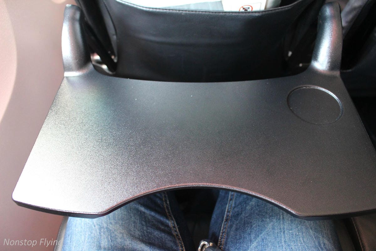 2017.04.16 日本航空JL118 伊丹-羽田 飛行記錄-767新SKY NEXT客艙,新穎舒適、免費機上Wi-Fi,親切熱情服務! - 第27張圖 2017.04.16 日本航空JL118 伊丹-羽田 飛行記錄-767新SKY NEXT客艙,新穎舒適、免費機上Wi-Fi,親切熱情服務!