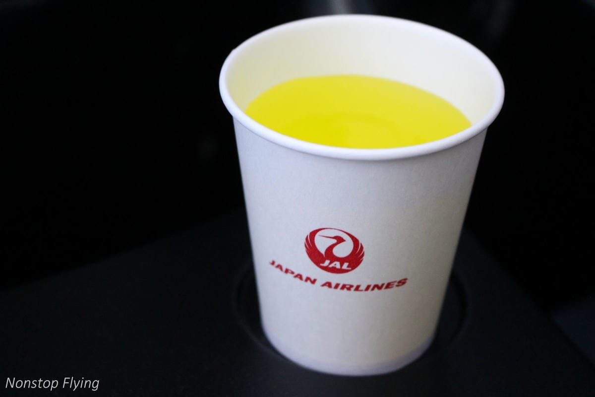 2017.04.16 日本航空JL118 伊丹-羽田 飛行記錄-767新SKY NEXT客艙,新穎舒適、免費機上Wi-Fi,親切熱情服務! - 第62張圖 2017.04.16 日本航空JL118 伊丹-羽田 飛行記錄-767新SKY NEXT客艙,新穎舒適、免費機上Wi-Fi,親切熱情服務!