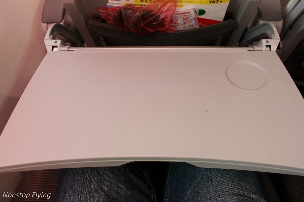 2017.04.19 日本航空JL809 成田-桃園 787飛行記錄:2-4-2獨家配置,北海道主題餐點,組員熱情服務! - 第28張圖 2017.04.19 日本航空JL809 成田-桃園 787飛行記錄:2-4-2獨家配置,北海道主題餐點,組員熱情服務!