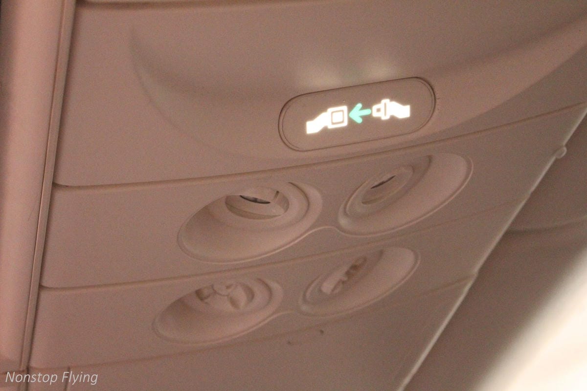 2017.04.19 日本航空JL809 成田-桃園 787飛行記錄:2-4-2獨家配置,北海道主題餐點,組員熱情服務! - 第27張圖 2017.04.19 日本航空JL809 成田-桃園 787飛行記錄:2-4-2獨家配置,北海道主題餐點,組員熱情服務!