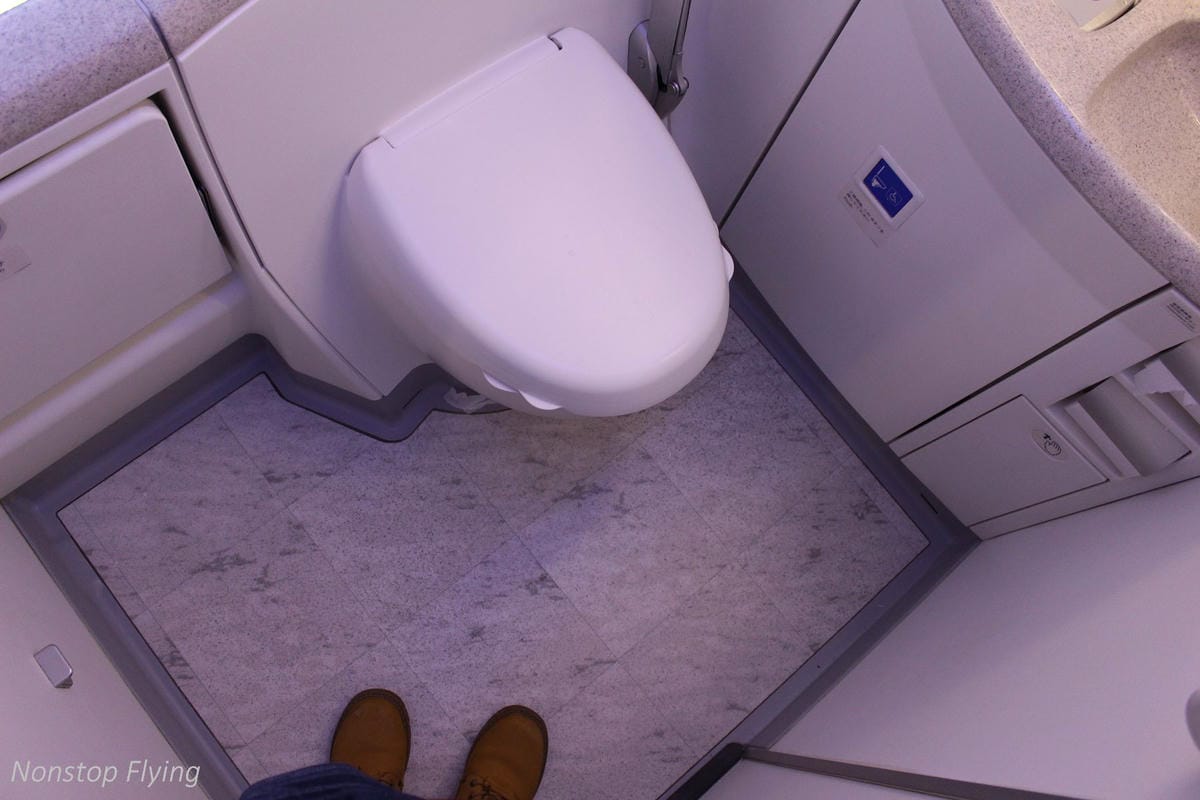 2017.04.19 日本航空JL809 成田-桃園 787飛行記錄:2-4-2獨家配置,北海道主題餐點,組員熱情服務! - 第56張圖 2017.04.19 日本航空JL809 成田-桃園 787飛行記錄:2-4-2獨家配置,北海道主題餐點,組員熱情服務!