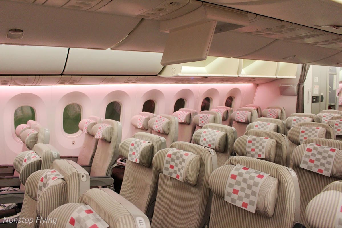 2017.04.19 日本航空JL809 成田-桃園 787飛行記錄:2-4-2獨家配置,北海道主題餐點,組員熱情服務! - 第68張圖 2017.04.19 日本航空JL809 成田-桃園 787飛行記錄:2-4-2獨家配置,北海道主題餐點,組員熱情服務!