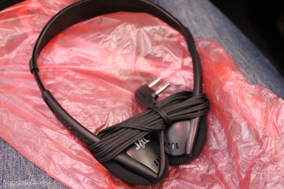 2017.04.19 日本航空JL809 成田-桃園 787飛行記錄:2-4-2獨家配置,北海道主題餐點,組員熱情服務! - 第33張圖 2017.04.19 日本航空JL809 成田-桃園 787飛行記錄:2-4-2獨家配置,北海道主題餐點,組員熱情服務!