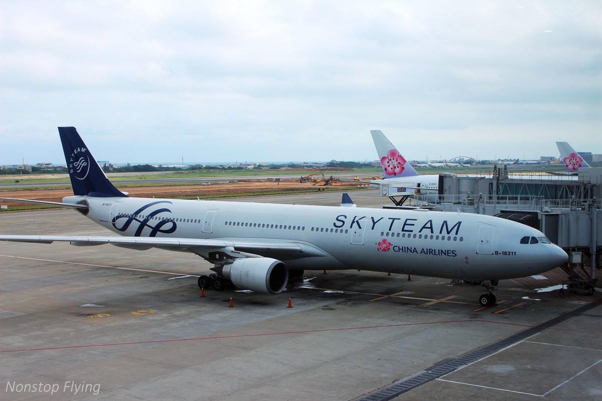 2017.05.07 長榮航空 BR807 桃園TPE-澳門MFM 飛行記錄 -波音777菁英艙座位! - 第8張圖 2017.05.07 長榮航空 BR807 桃園TPE-澳門MFM 飛行記錄 -波音777菁英艙座位!