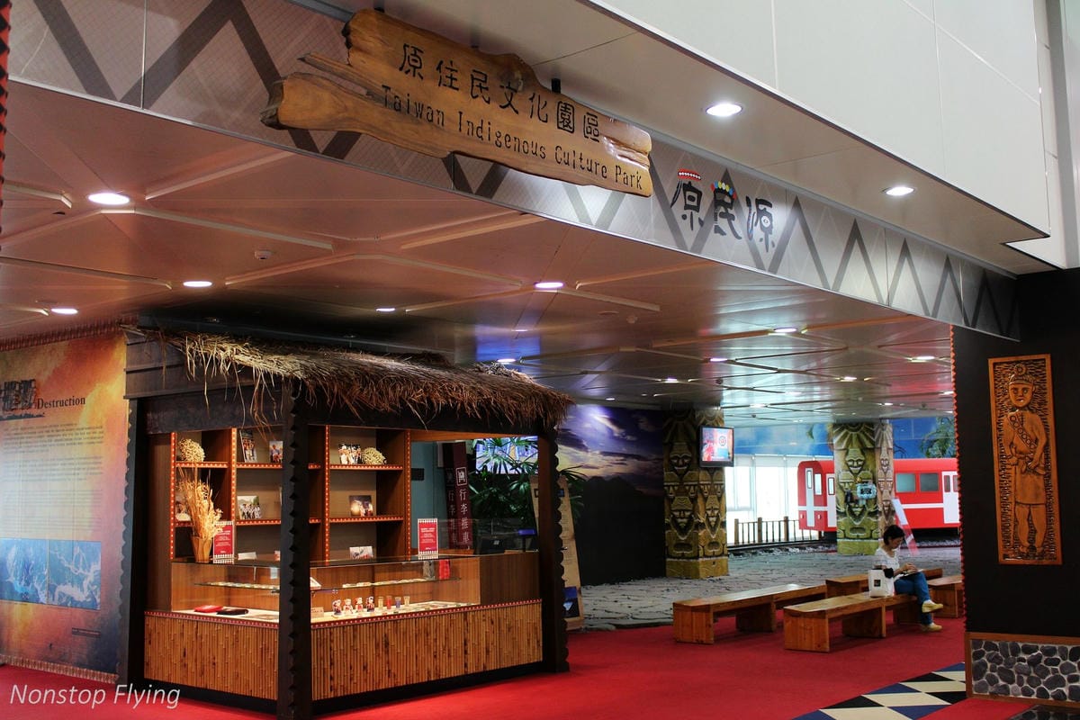 2017.05.07 長榮航空 BR807 桃園TPE-澳門MFM 飛行記錄 -波音777菁英艙座位! - 第11張圖 2017.05.07 長榮航空 BR807 桃園TPE-澳門MFM 飛行記錄 -波音777菁英艙座位!