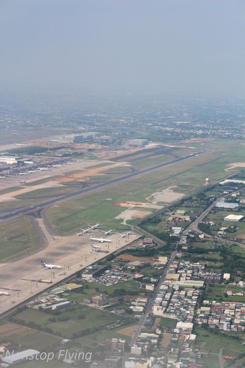2017.05.07 長榮航空 BR807 桃園TPE-澳門MFM 飛行記錄 -波音777菁英艙座位! - 第46張圖 2017.05.07 長榮航空 BR807 桃園TPE-澳門MFM 飛行記錄 -波音777菁英艙座位!