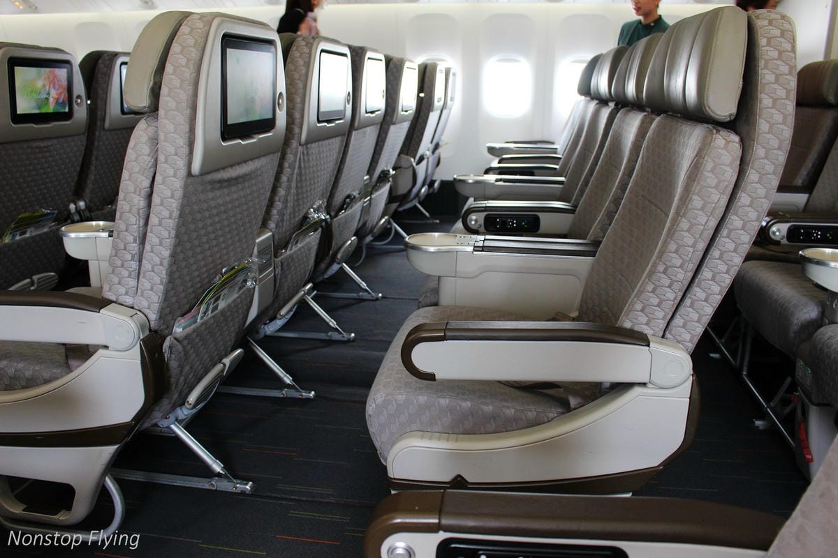 2017.05.07 長榮航空 BR807 桃園TPE-澳門MFM 飛行記錄 -波音777菁英艙座位! - 第21張圖 2017.05.07 長榮航空 BR807 桃園TPE-澳門MFM 飛行記錄 -波音777菁英艙座位!
