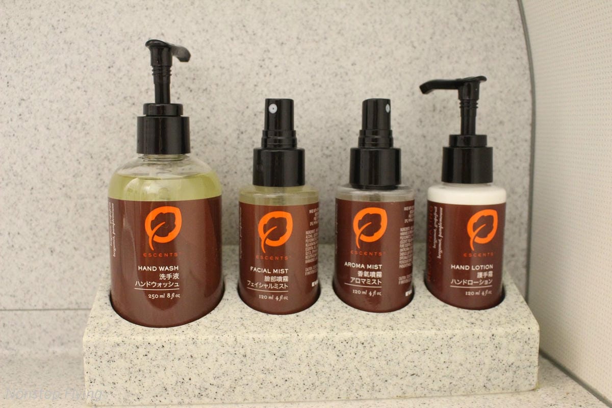 2017.05.07 長榮航空 BR807 桃園TPE-澳門MFM 飛行記錄 -波音777菁英艙座位! - 第61張圖 2017.05.07 長榮航空 BR807 桃園TPE-澳門MFM 飛行記錄 -波音777菁英艙座位!