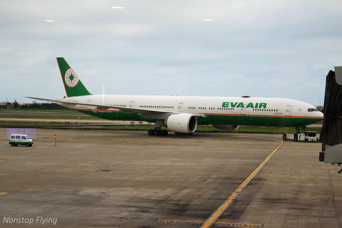 2017.05.07 長榮航空 BR807 桃園TPE-澳門MFM 飛行記錄 -波音777菁英艙座位! - 第13張圖 2017.05.07 長榮航空 BR807 桃園TPE-澳門MFM 飛行記錄 -波音777菁英艙座位!