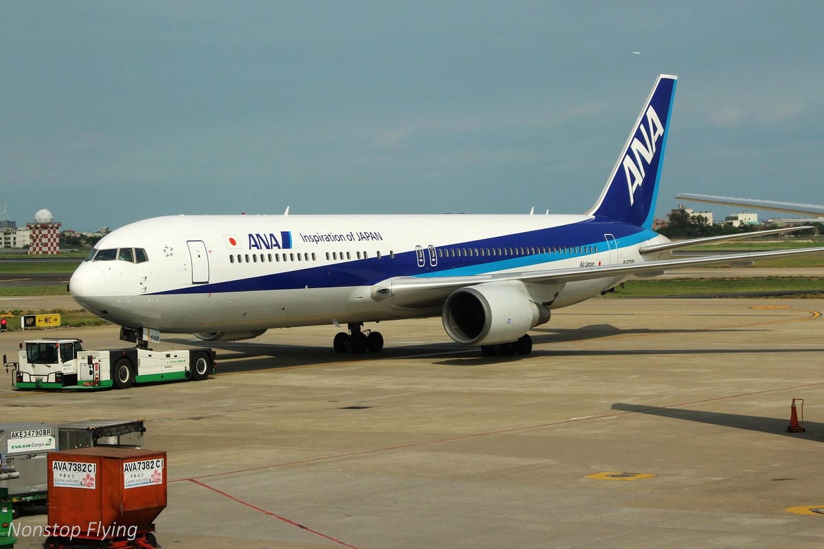 2017.05.07 長榮航空 BR807 桃園TPE-澳門MFM 飛行記錄 -波音777菁英艙座位! - 第15張圖 2017.05.07 長榮航空 BR807 桃園TPE-澳門MFM 飛行記錄 -波音777菁英艙座位!