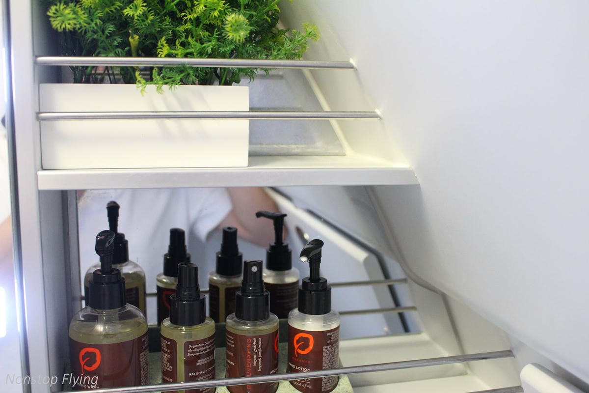 2017.05.12 長榮航空 BR858 香港HKG-桃園TPE 飛行記錄 -巧遇酷企鵝郊遊機! - 第72張圖 2017.05.12 長榮航空 BR858 香港HKG-桃園TPE 飛行記錄 -巧遇酷企鵝郊遊機!