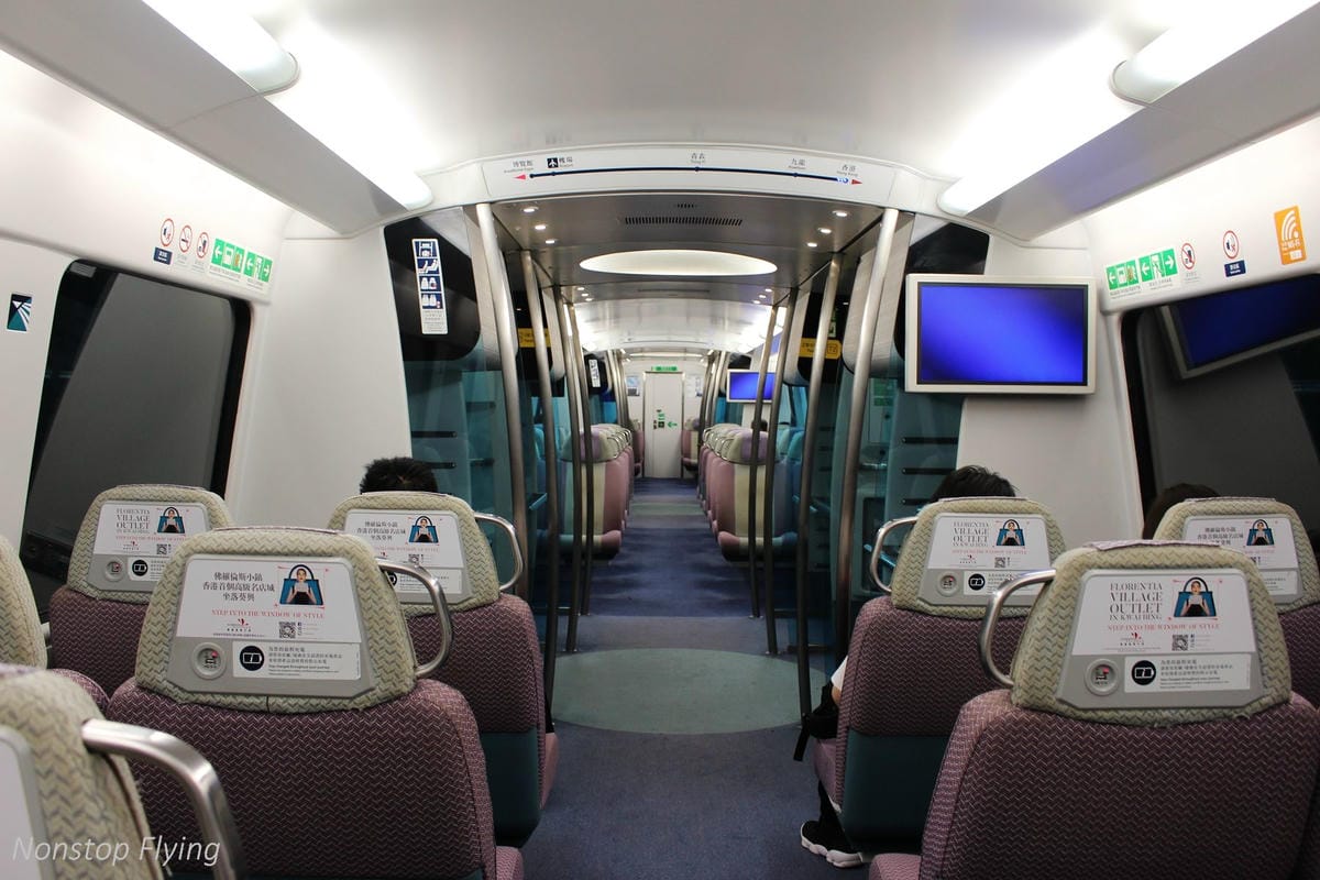 2017.05.12 長榮航空 BR858 香港HKG-桃園TPE 飛行記錄 -巧遇酷企鵝郊遊機! - 第6張圖 2017.05.12 長榮航空 BR858 香港HKG-桃園TPE 飛行記錄 -巧遇酷企鵝郊遊機!