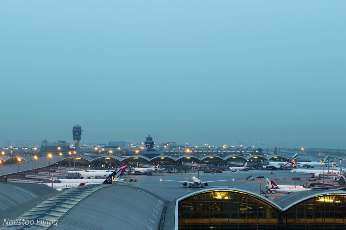 2017.05.12 長榮航空 BR858 香港HKG-桃園TPE 飛行記錄 -巧遇酷企鵝郊遊機! - 第21張圖 2017.05.12 長榮航空 BR858 香港HKG-桃園TPE 飛行記錄 -巧遇酷企鵝郊遊機!