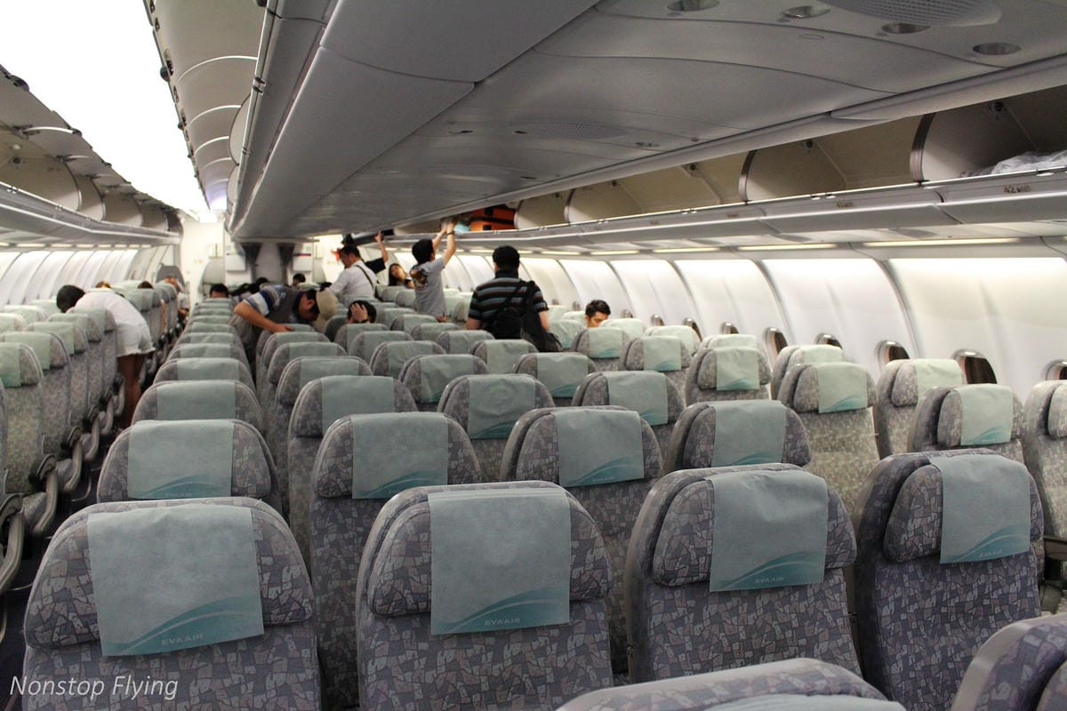 2017.05.12 長榮航空 BR858 香港HKG-桃園TPE 飛行記錄 -巧遇酷企鵝郊遊機! - 第49張圖 2017.05.12 長榮航空 BR858 香港HKG-桃園TPE 飛行記錄 -巧遇酷企鵝郊遊機!