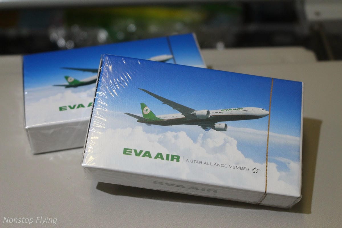 2017.05.12 長榮航空 BR858 香港HKG-桃園TPE 飛行記錄 -巧遇酷企鵝郊遊機! - 第73張圖 2017.05.12 長榮航空 BR858 香港HKG-桃園TPE 飛行記錄 -巧遇酷企鵝郊遊機!