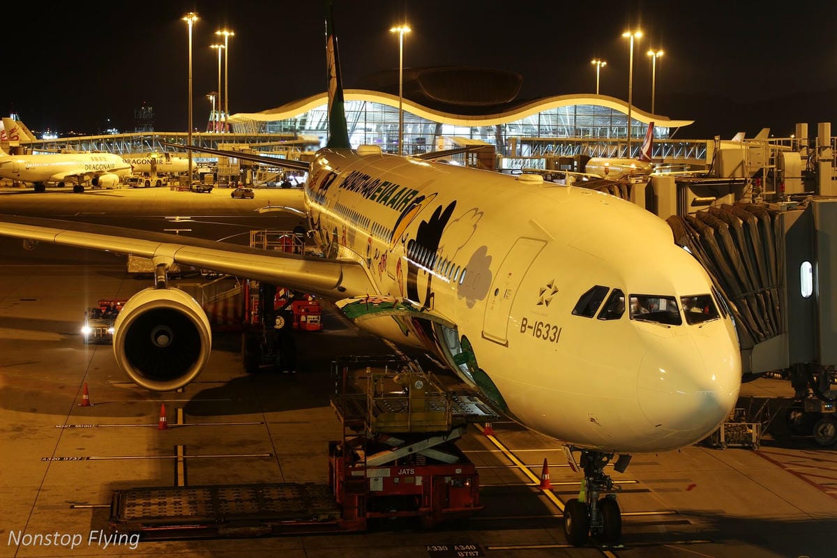 2017.05.12 長榮航空 BR858 香港HKG-桃園TPE 飛行記錄 -巧遇酷企鵝郊遊機! - 第41張圖 2017.05.12 長榮航空 BR858 香港HKG-桃園TPE 飛行記錄 -巧遇酷企鵝郊遊機!